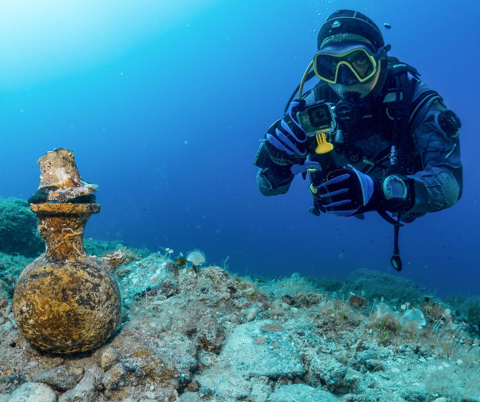 Starożytny rzymski dzbanek znaleziony pod wodą na Wyspie Vis w Chorwacji przez Mariusza Milkę. Antyczny skarb!